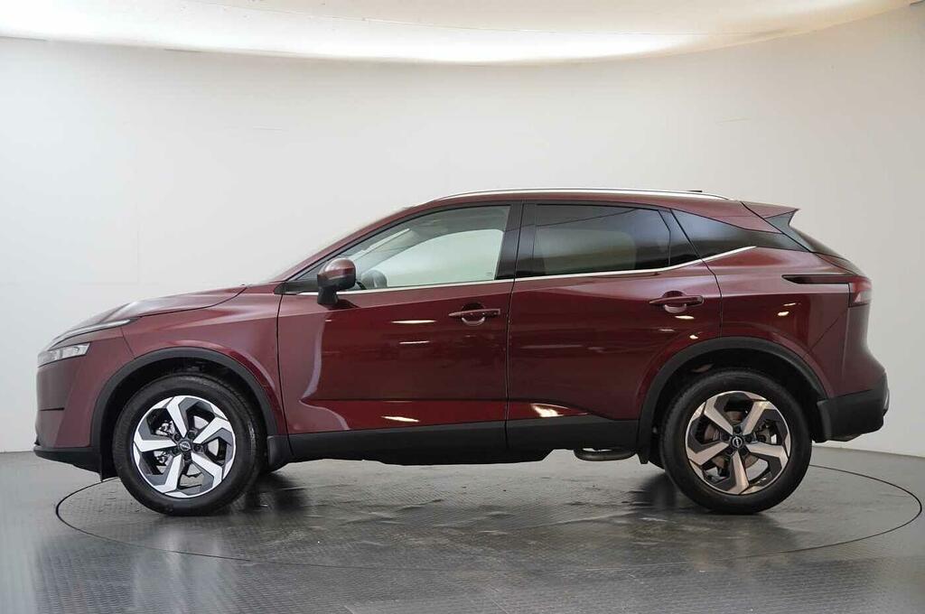 Nissan Qashqai 1.3 Dig-t Mh 140 N-connecta With Glass Roof Sat Red #5