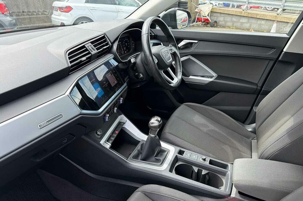 Audi Q3 Technik 35 Tfsi 150 Ps 6-Speed Grey #2