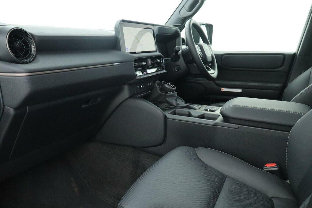Toyota Land Cruiser 2.8D Mhev Invincible Suv Hybrid 4W Black #5