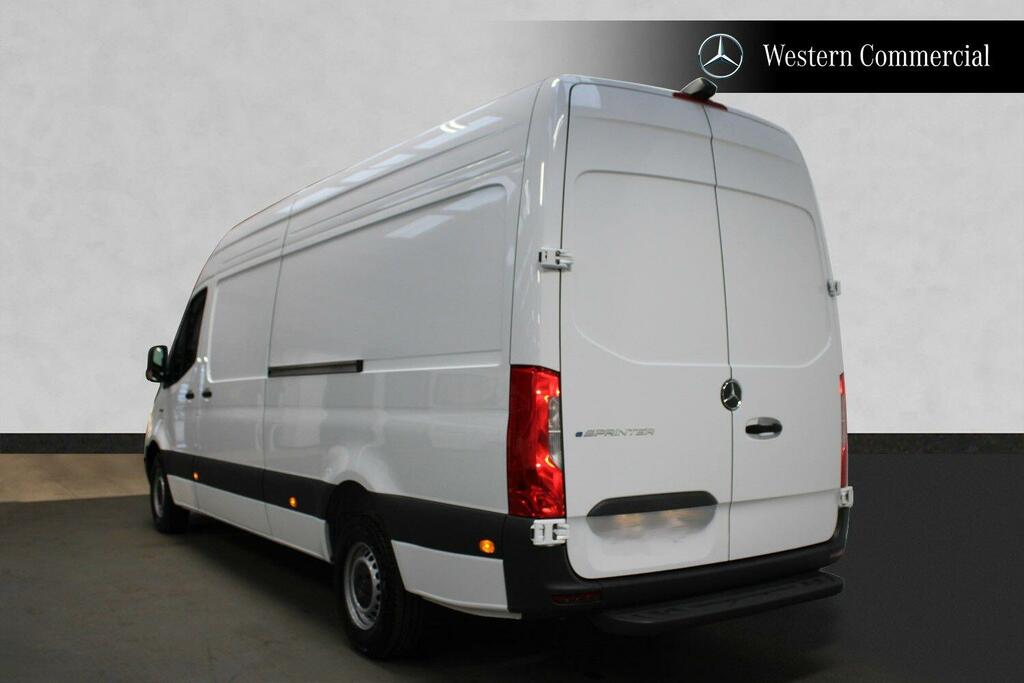 Mercedes-Benz eSprinter 314 81Kwh Pro Panel Van Rwd L2 H SH75BHK #5