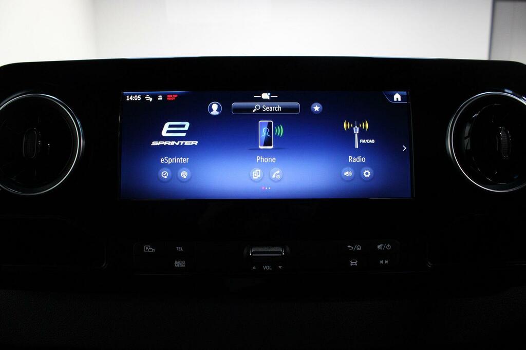 Mercedes-Benz eSprinter 320 81Kwh Pro Panel Van Rwd L2 H  #19