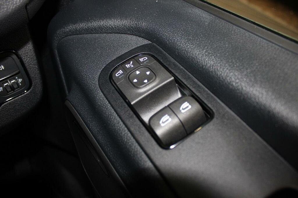 Mercedes-Benz eSprinter 320 81Kwh Pro Panel Van Rwd L2 H  #22