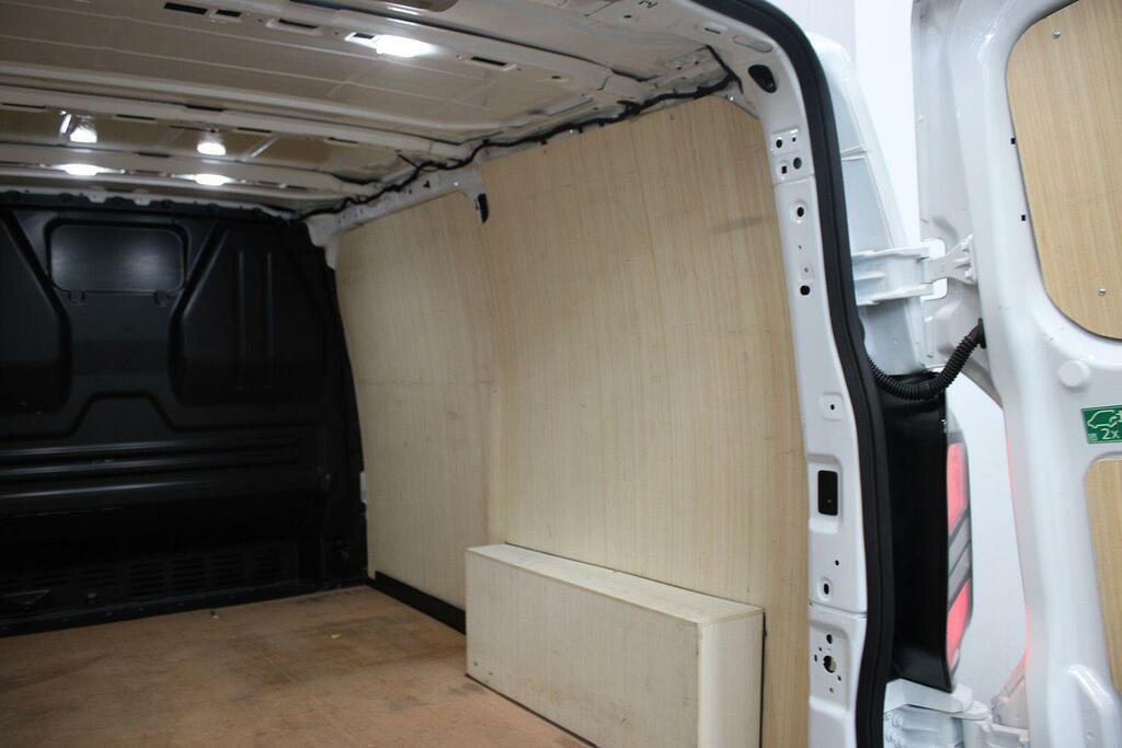Ford Transit Custom 2.0 320 Ecoblue Limited Panel Van Manua WT25UGR White #4