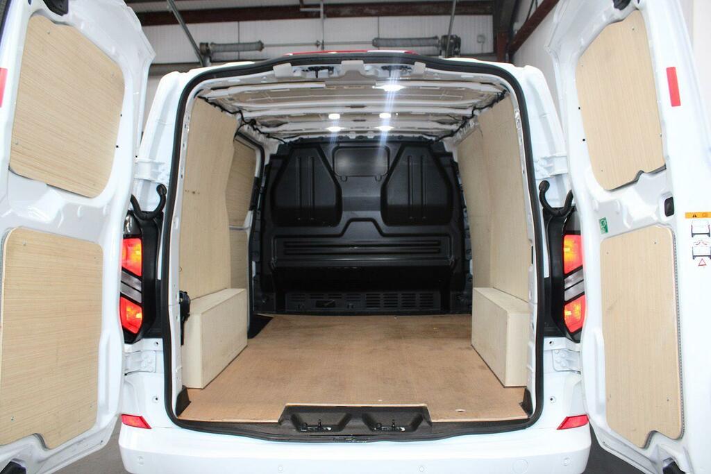 Ford Transit Custom 2.0 320 Ecoblue Limited Panel Van Manua WT25UGR White #2