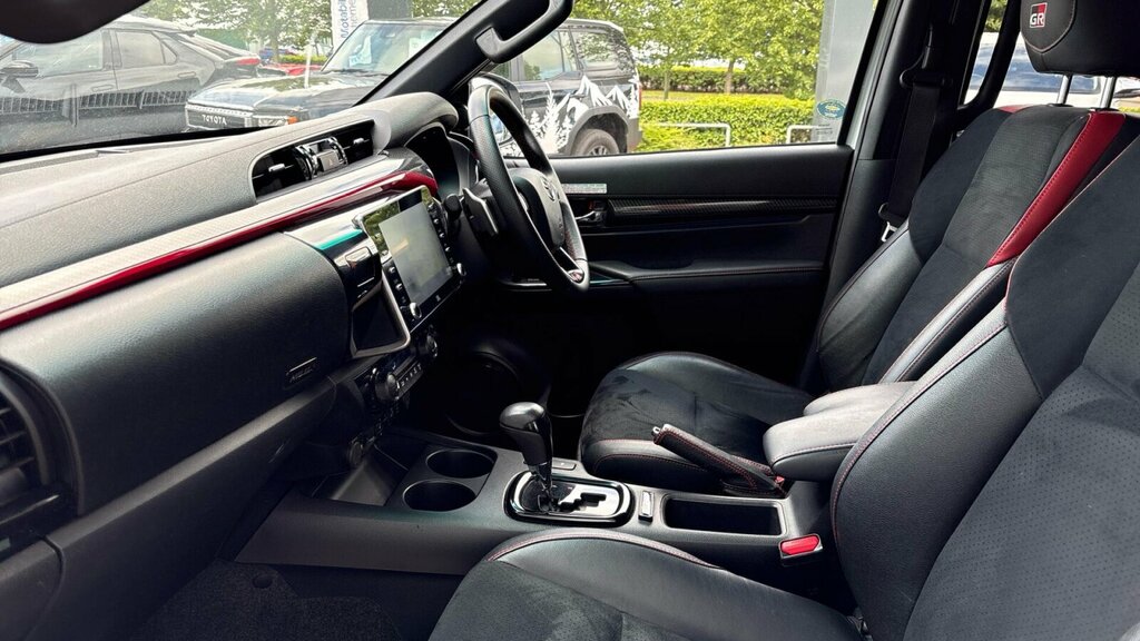Toyota HILUX 2.8 D-4d Gr Sport 4Wd Euro 6 Ss SK24FHZ White #5