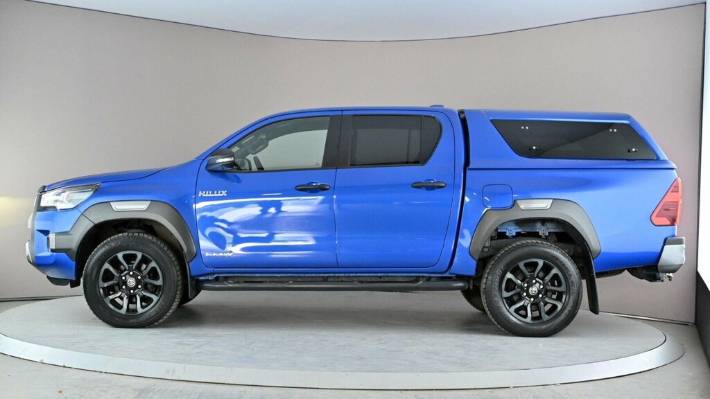 Toyota HILUX 2.8 D-4d Invincible X 4Wd Euro 6 Ss YY72MKV Blue #3
