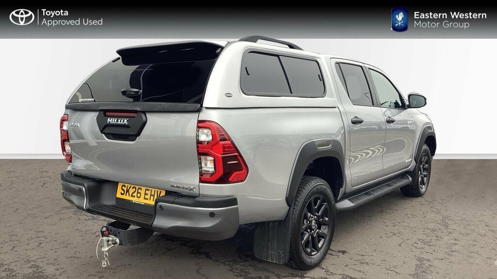 Toyota HILUX 2.8 D-4d-h Invincible X 4Wd Euro 6 Silver #2