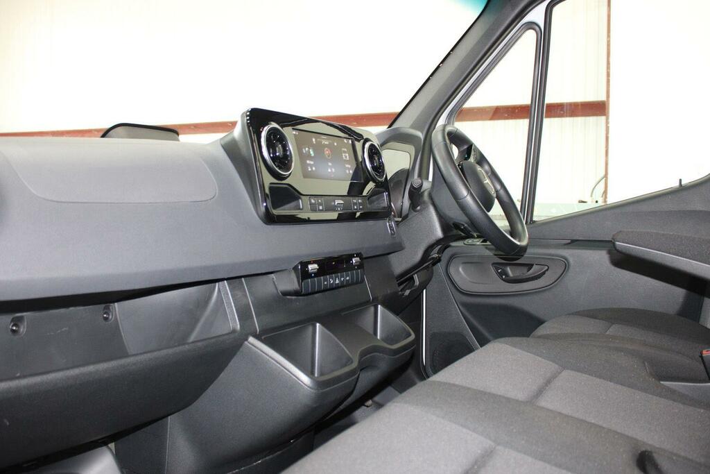 Mercedes-Benz Sprinter 2.0 315 Cdi Pro Panel Van G-tronic Rwd KR25LGO White #3