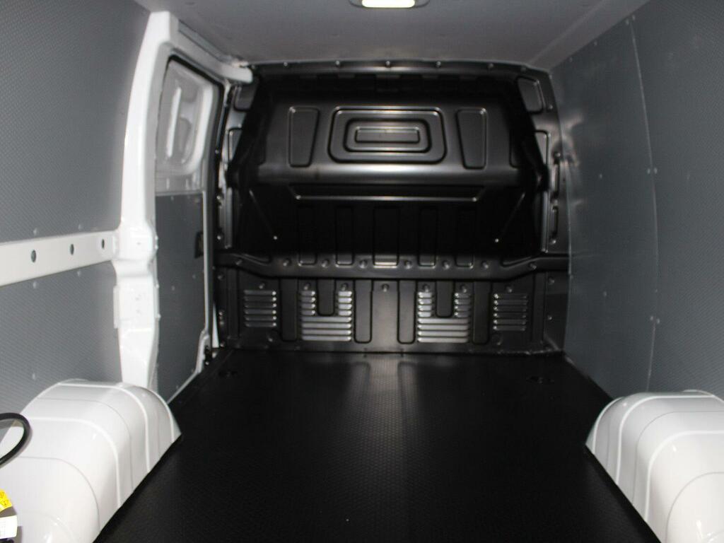 Maxus eDeliver 3 50.23Kwh Panel Van Fwd L1 122 P White #3