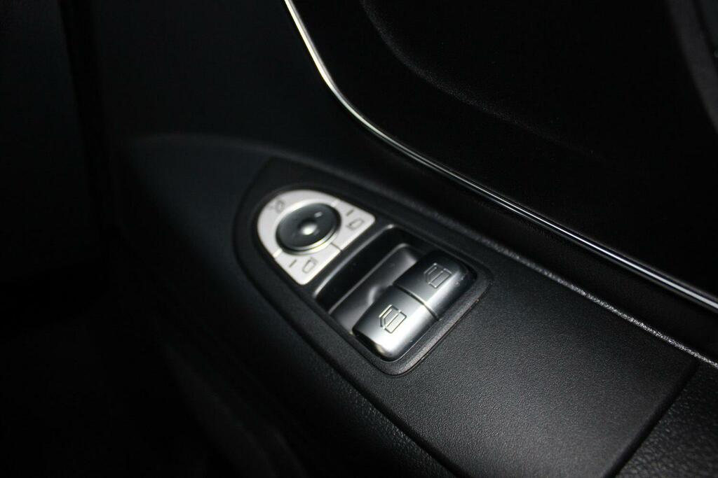 Mercedes-Benz Vito Vito 119Cdi Select Crew Van 9G-tronic Black #31