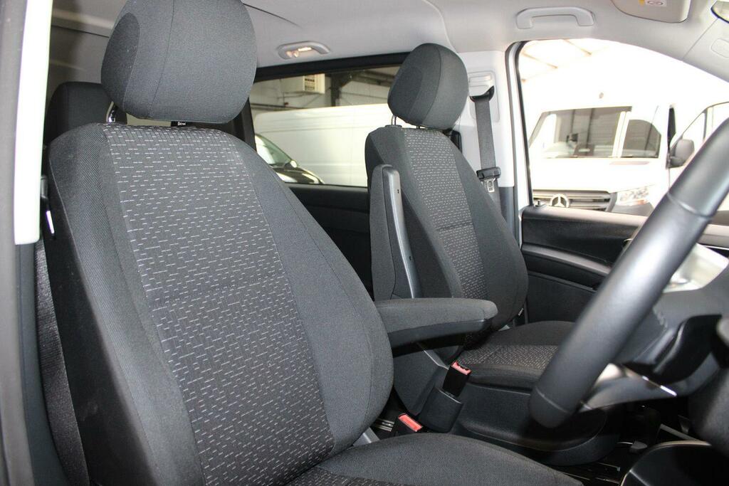Mercedes-Benz Vito Vito 119Cdi Select Crew Van 9G-tronic Black #20