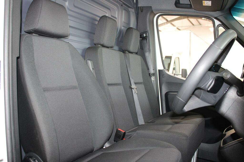 Mercedes-Benz Sprinter 2.0 315 Cdi Pro Panel Van G-tronic Rwd White #4