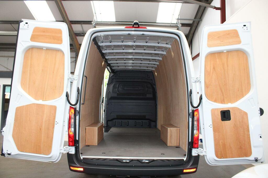 Mercedes-Benz Sprinter 2.0 315 Cdi Pro Panel Van G-tronic Rwd White #2