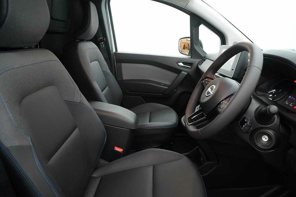 Nissan TOWNSTAR 45Kw Tekna L2 Lwb Panel Van With Sat Nav And Grey #14