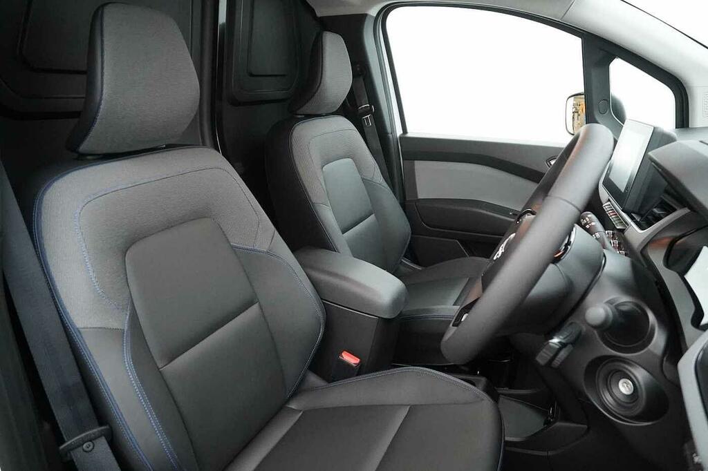 Nissan TOWNSTAR 45Kw Tekna L2 Lwb Panel Van With Sat Nav And Grey #13