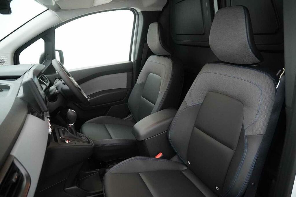 Nissan TOWNSTAR 45Kw Tekna L2 Lwb Panel Van With Sat Nav And Grey #11