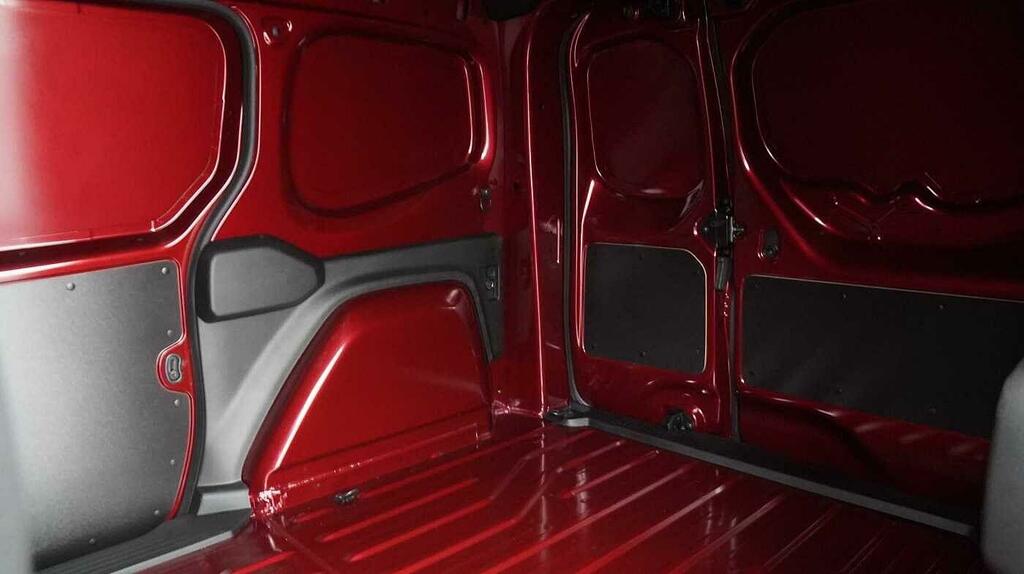 Nissan TOWNSTAR Mpv White #9
