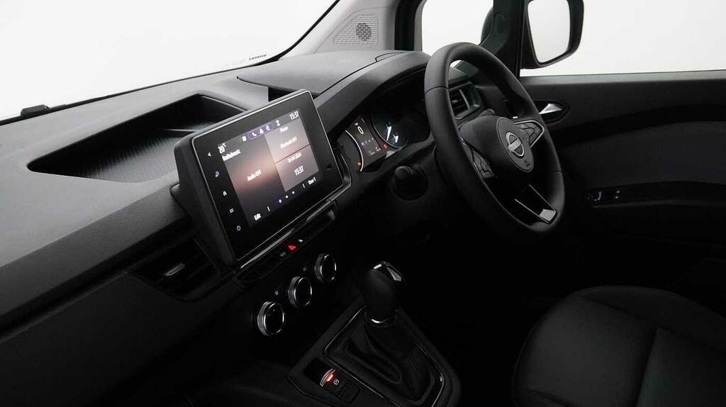 Nissan TOWNSTAR Mpv White #14