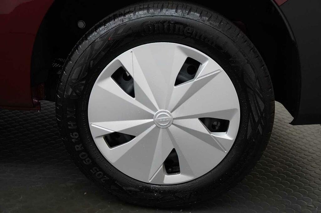 Nissan TOWNSTAR Mpv White #13