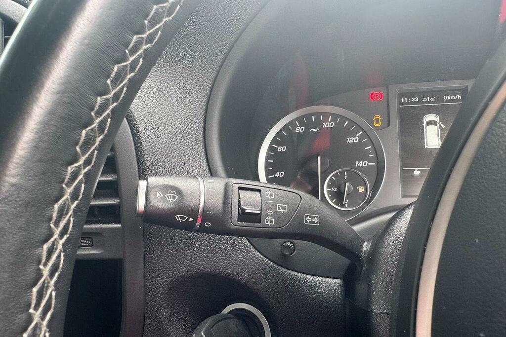 Mercedes-Benz Vito 2L 2.0 119 Cdi Premium Crew Van Double Cab Die Red #19