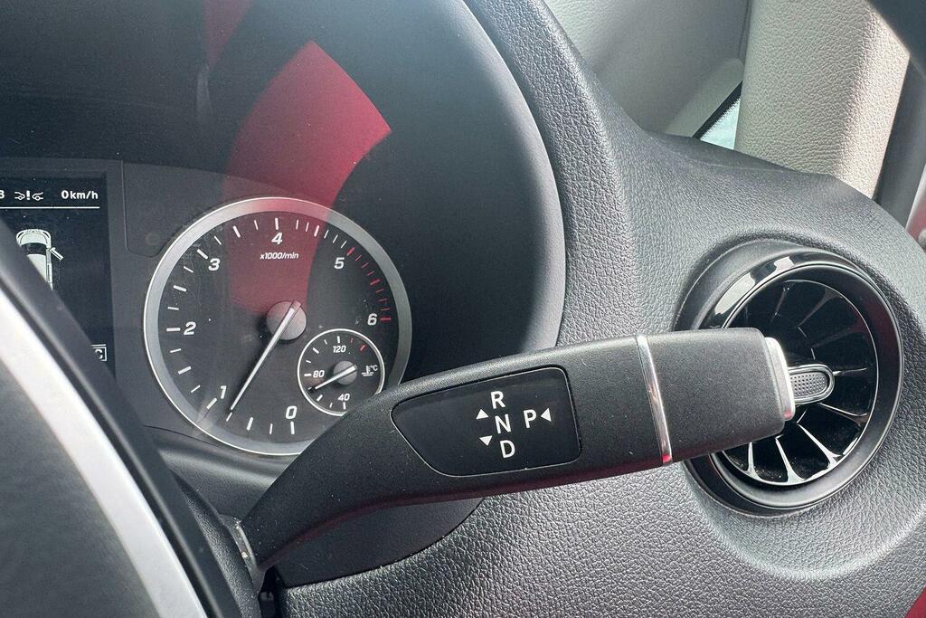 Mercedes-Benz Vito 2L 2.0 119 Cdi Premium Crew Van Double Cab Die Red #20