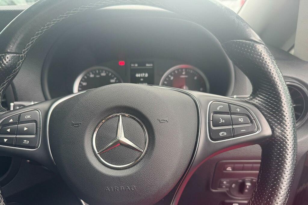 Mercedes-Benz Vito 2L 2.0 119 Cdi Premium Crew Van Double Cab Die Red #18