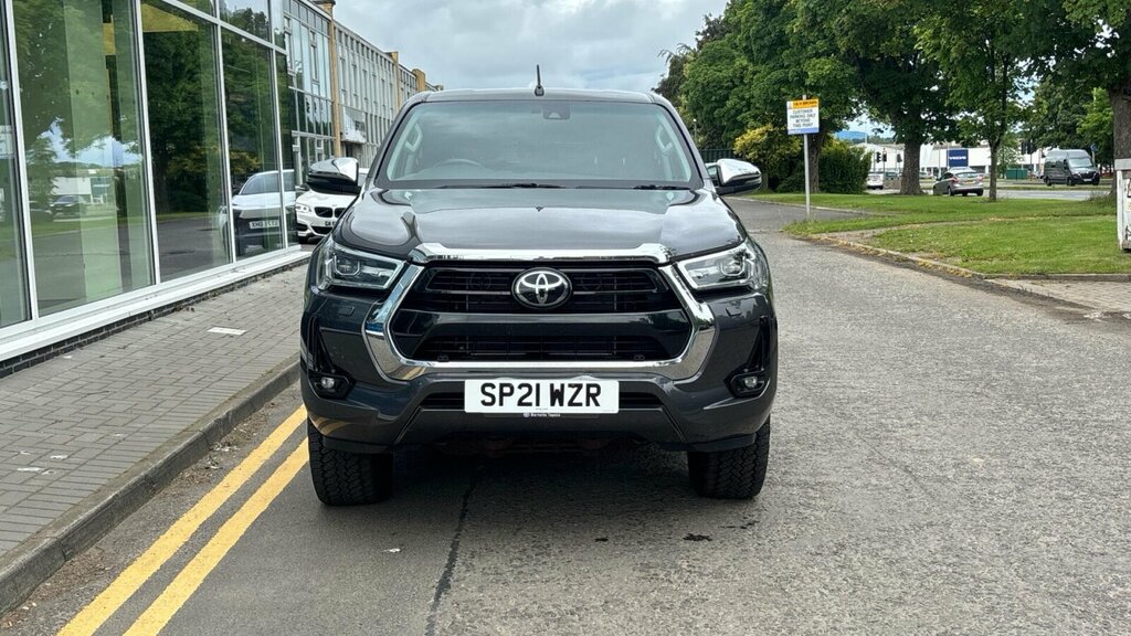 Toyota HILUX 2.8 D-4d Invincible X Pickup Double Cab 4Wd Black #22