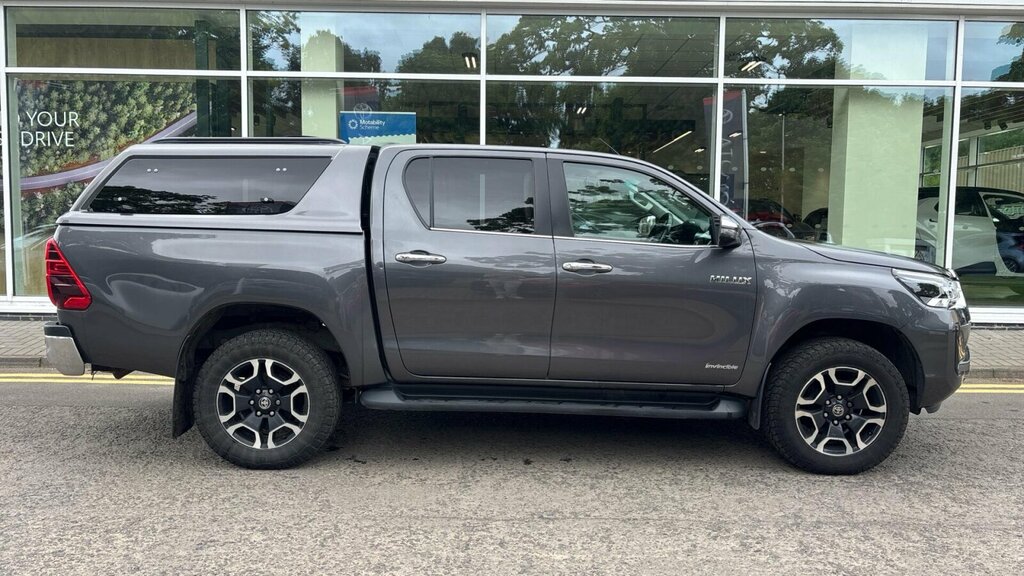 Toyota HILUX 2.8 D-4d Invincible X Pickup Double Cab 4Wd Black #23