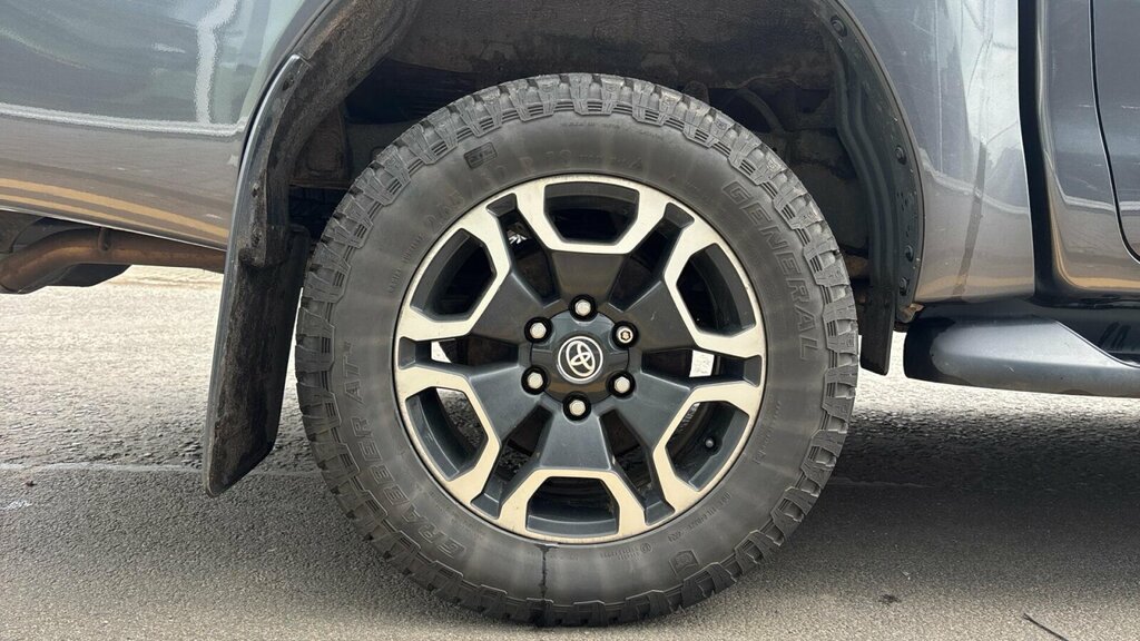 Toyota HILUX 2.8 D-4d Invincible X Pickup Double Cab 4Wd Black #25