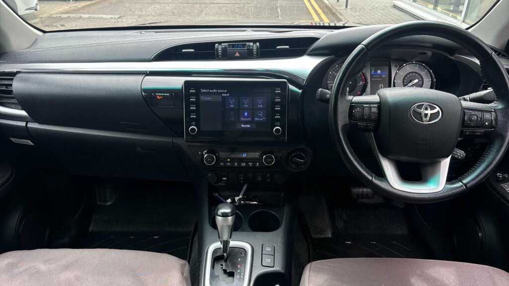 Toyota HILUX 2.8 D-4d Invincible 4Wd Euro 6 Ss Grey #6