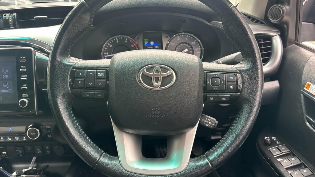 Toyota HILUX 2.8 D-4d Invincible X Pickup Double Cab 4Wd Black #10