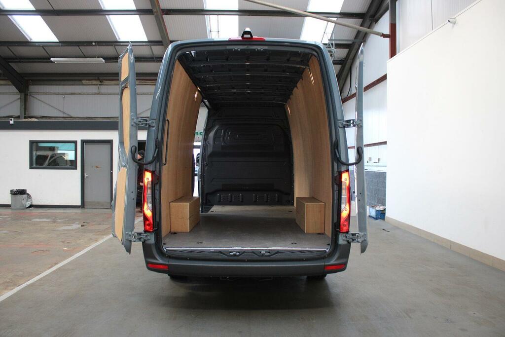 Mercedes-Benz Sprinter 2.0 315 Cdi Pro Panel Van G-tronic Rwd Blue #2