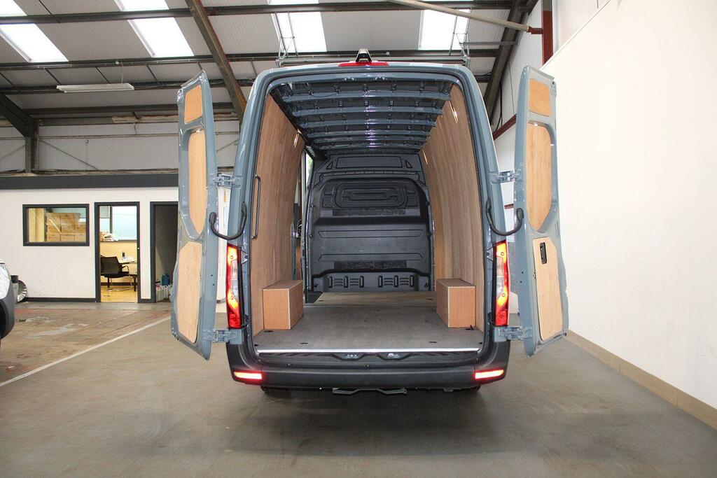 Mercedes-Benz Sprinter 2.0 315 Cdi Pro Panel Van G-tronic Rwd Blue #2