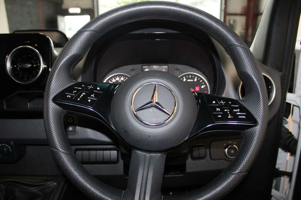 Mercedes-Benz Sprinter 2.0 315 Cdi Pro G-tronic Rwd L3 H2 Euro 6 Ss White #20