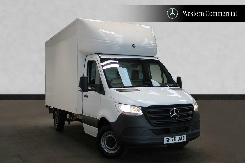 Mercedes-Benz Sprinter 315 L3 Pro Luton Box Van Rwd White
