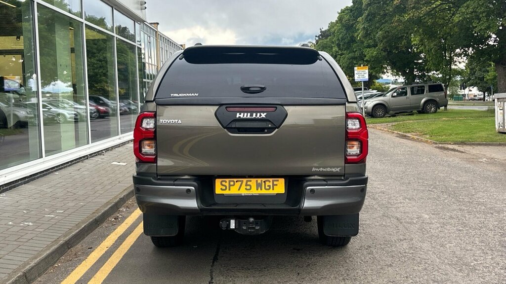 Toyota HILUX Invincible X Dcab Pick Up 2.8 D 48V Black #26
