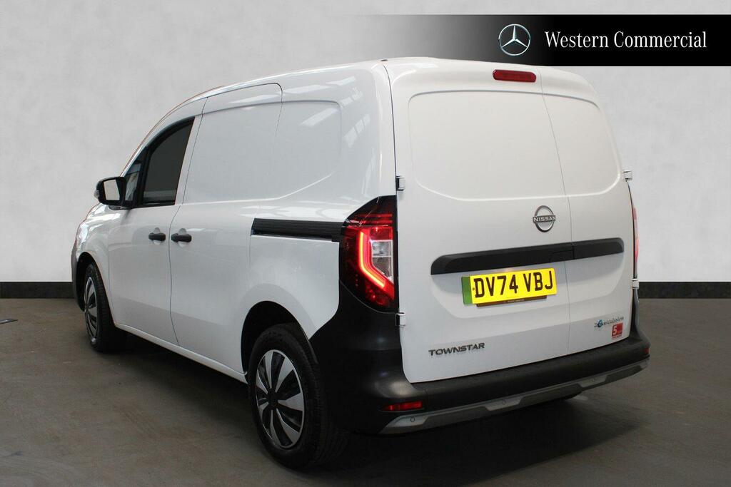 Nissan TOWNSTAR 45Kwh Tekna Panel Van 6Dr L2 H1 122 White #8