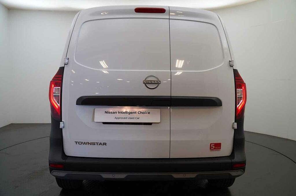 Nissan TOWNSTAR 90Kw Tekna Van 45Kwh White #8