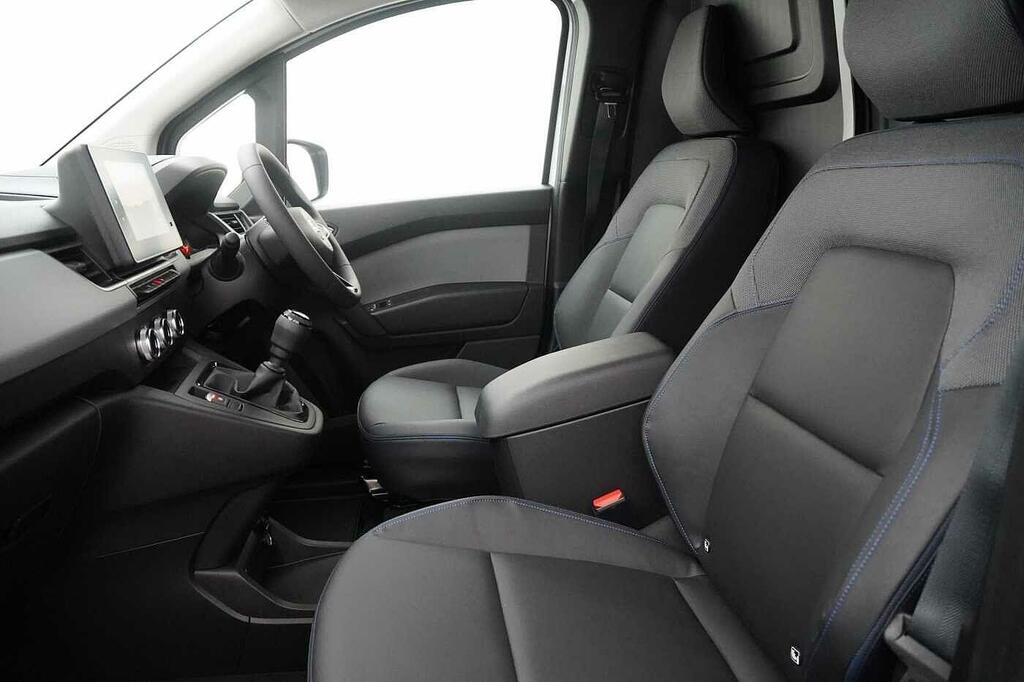 Nissan TOWNSTAR 90Kw Tekna Van 45Kwh White #13