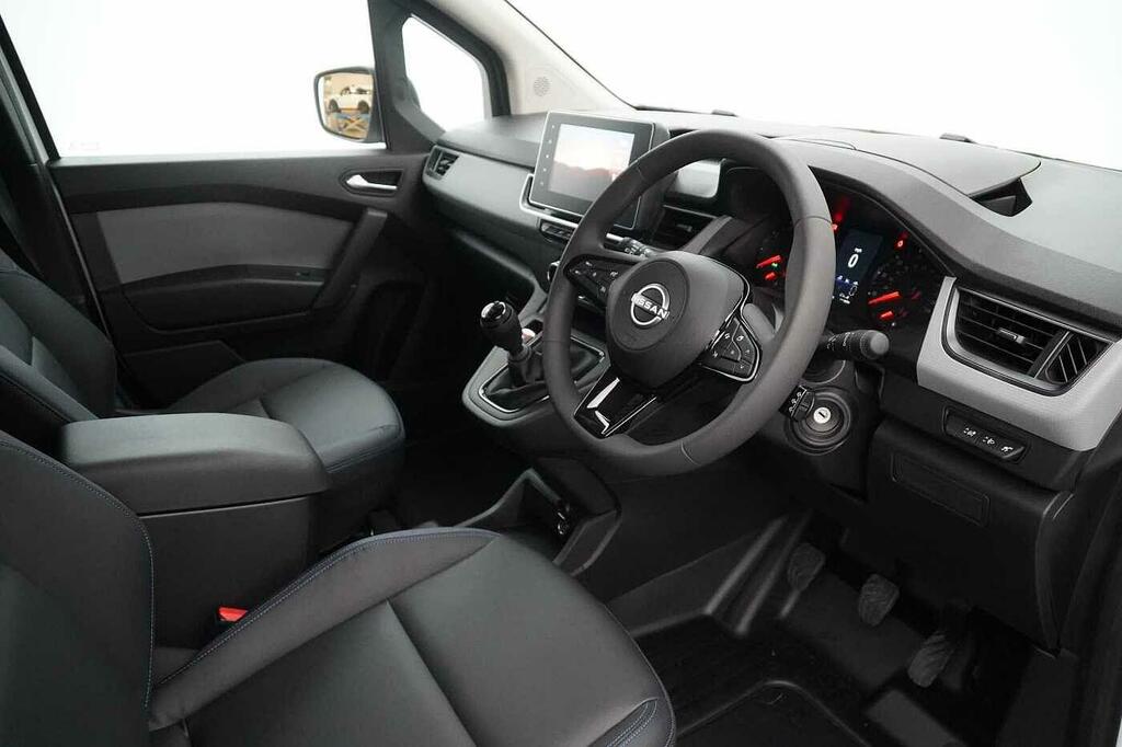 Nissan TOWNSTAR 90Kw Tekna Van 45Kwh White #17