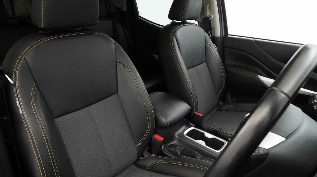 Nissan Navara Double Cab Pick Up N-guard 2.3Dci 190 Tt 4Wd Grey #18