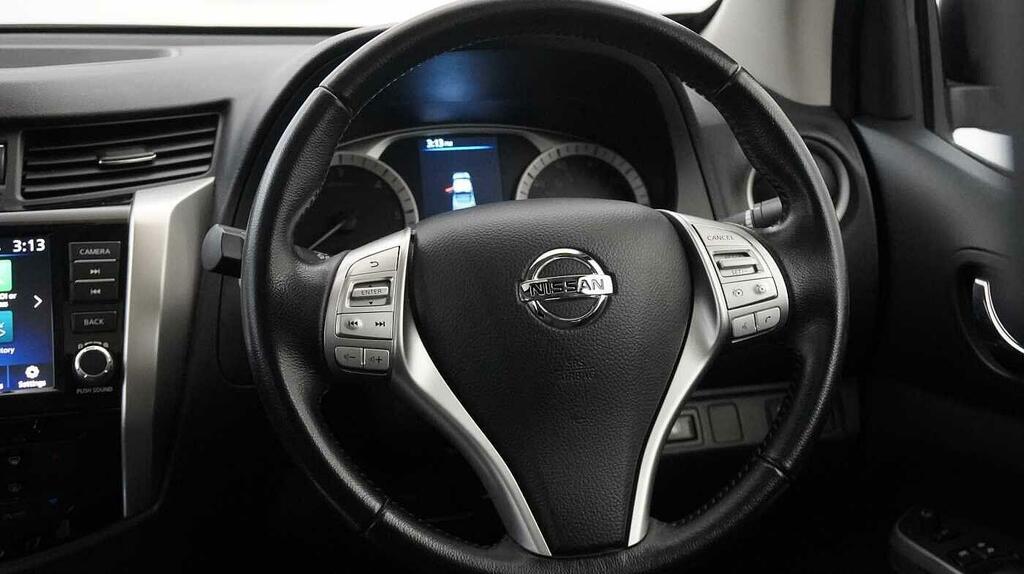 Nissan Navara Double Cab Pick Up N-guard 2.3Dci 190 Tt 4Wd Grey #32