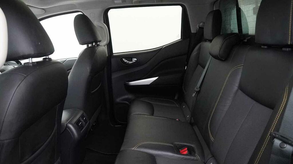 Nissan Navara Double Cab Pick Up N-guard 2.3Dci 190 Tt 4Wd Grey #22