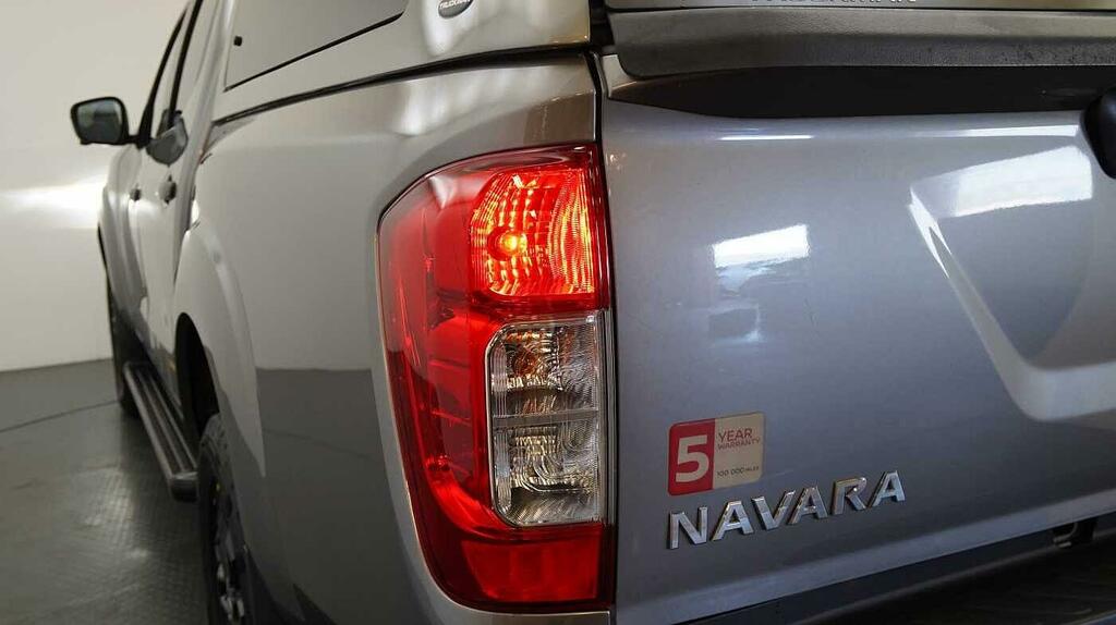 Nissan Navara Double Cab Pick Up N-guard 2.3Dci 190 Tt 4Wd Grey #9