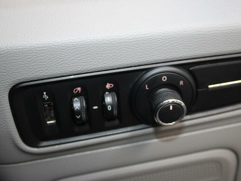 Maxus Deliver 9 160Ps D20 Fwd L3 H2 Lwb Euro 6 With Air Con Rear White #37