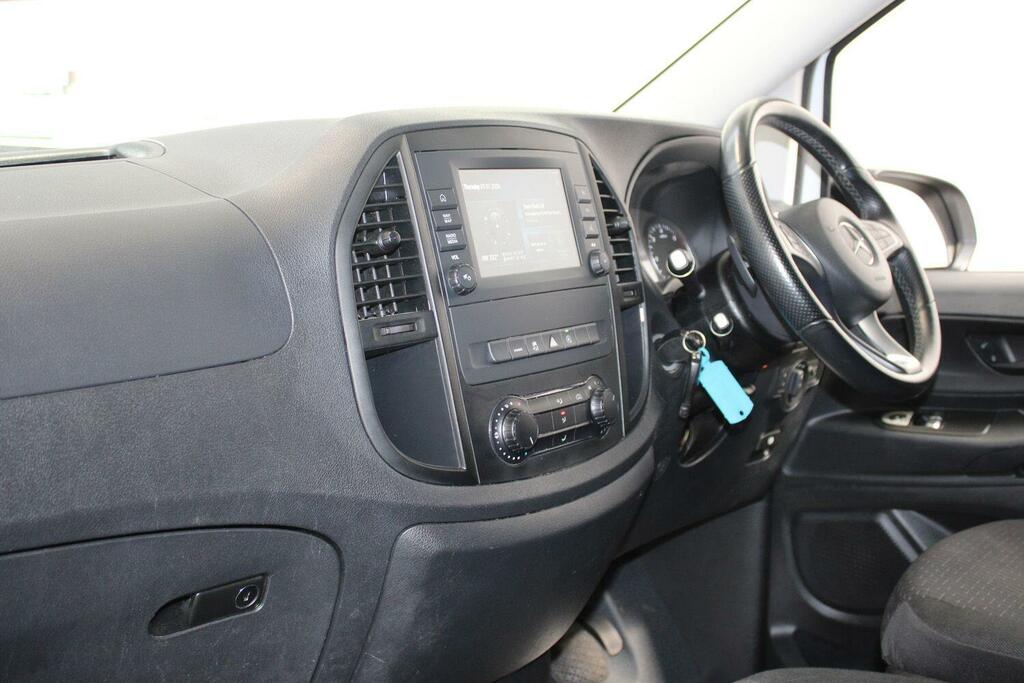 Mercedes-Benz Vito 119Cdi Sport Crew Van 9G-tronic Silver #27