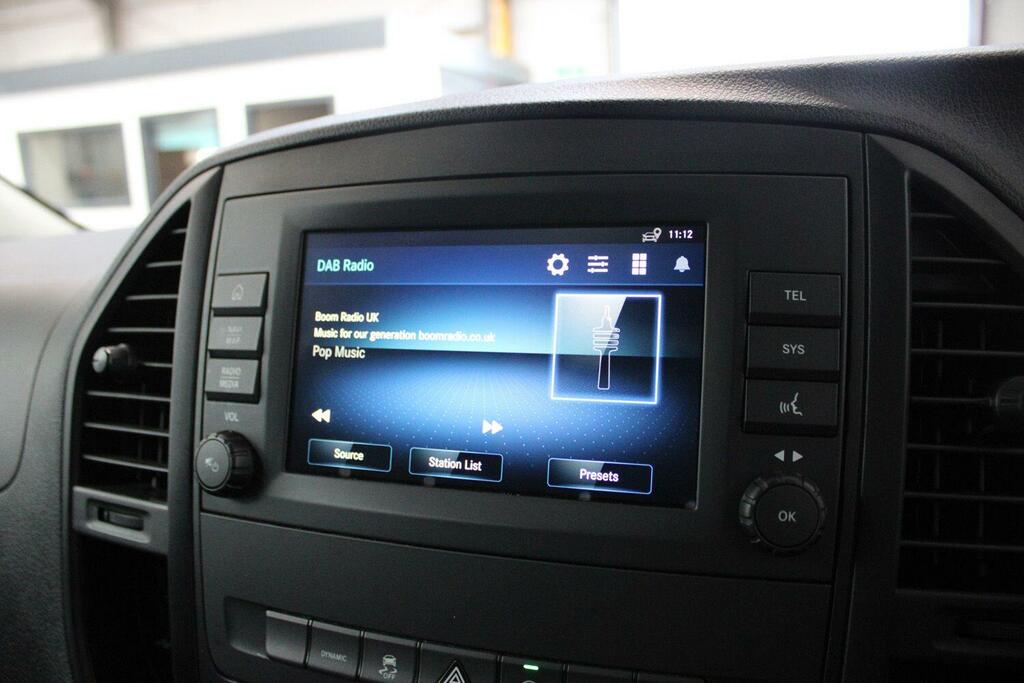 Mercedes-Benz Vito 119Cdi Sport Crew Van 9G-tronic Silver #16