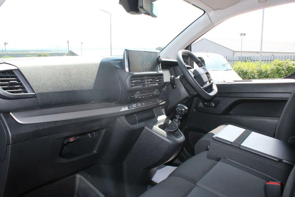 Citroen Dispatch 1.5 Bluehdi Driver XL Panel Van 6Dr White #3