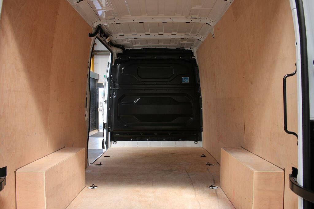 Renault Master Chassi Dcab Dropside White #15