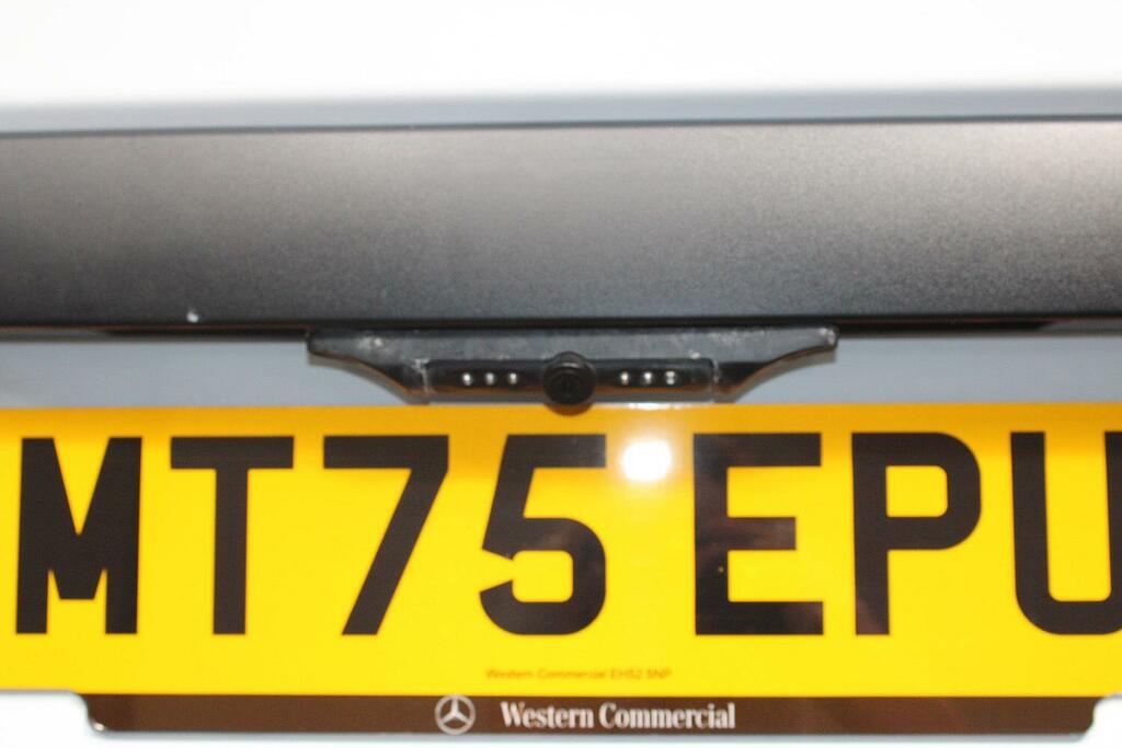 Renault Master Chassi Dcab Dropside White #22